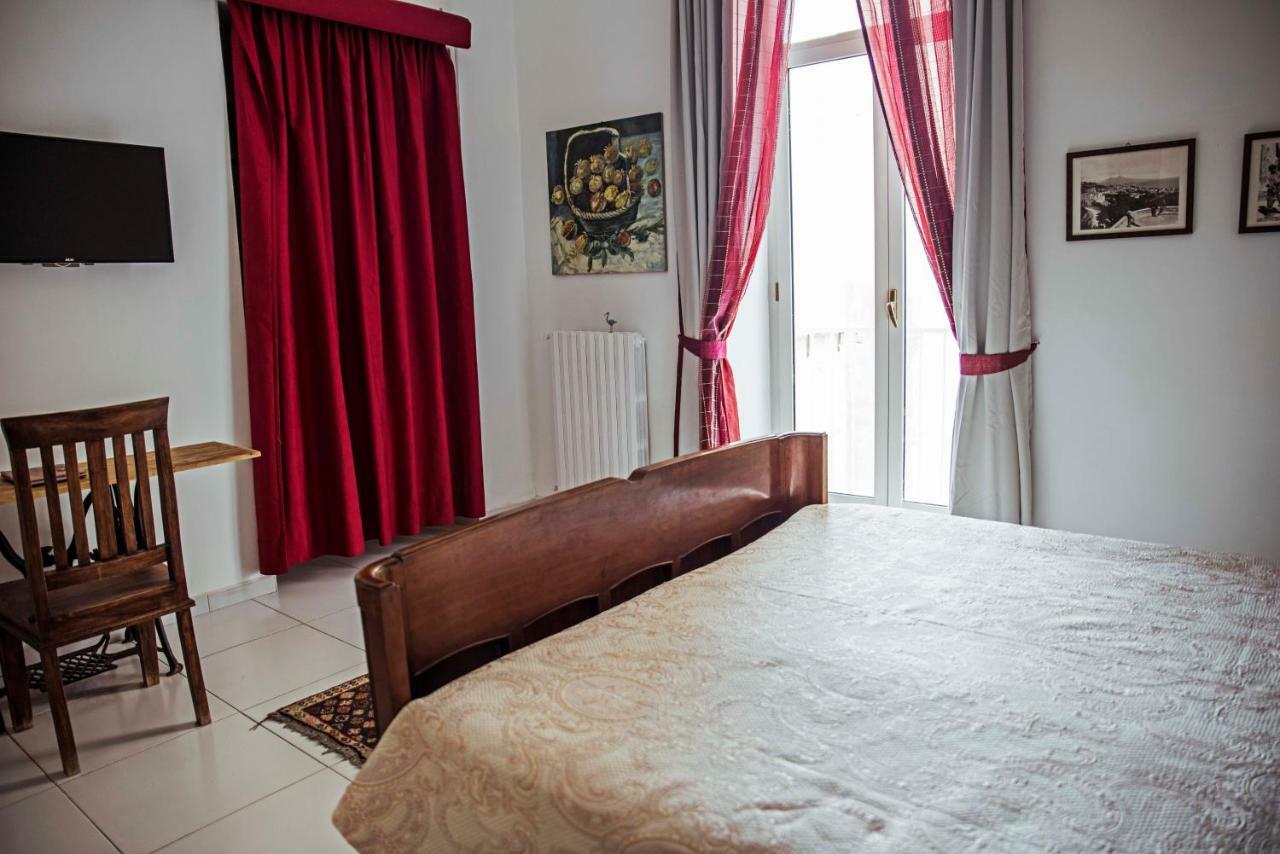 Miracoletti38 Hotel Naples Luaran gambar